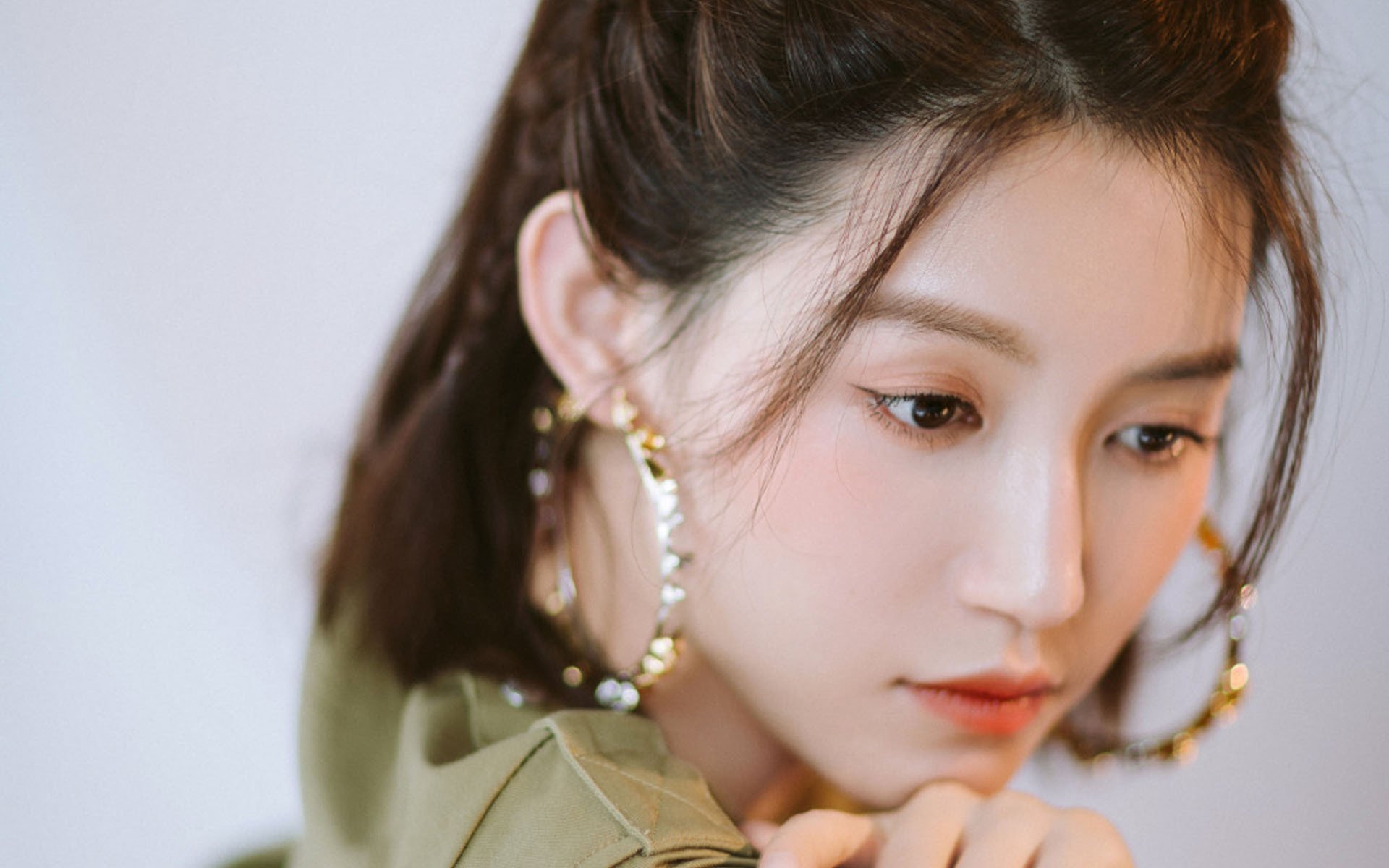 AYX GAMING-英格兰女队成绩飞速上升，粉丝数量剧增，英格兰队颜值