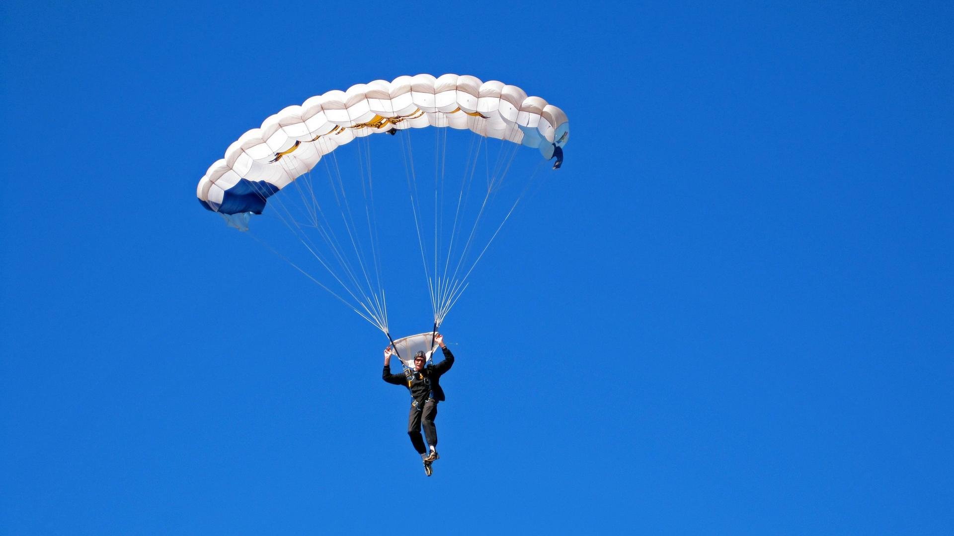 AYX体育官网-Dota 2 选手个人能力不断提升，dota2队伍选手